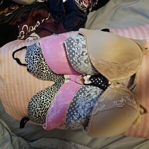 4 VS  BODY BY VICTORIA DEMI BRA's